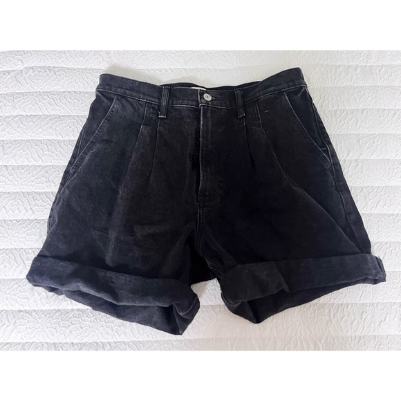 Abercrombie The Pleated Denim Short - Picture 2 of 3